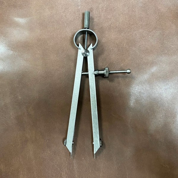 MODEL'S MAKERS COMPASS 2348