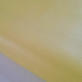 cuero amarillo