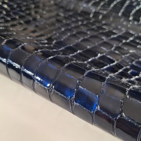 embossed crocodile vernice