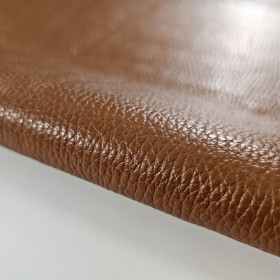 cuero marron medio