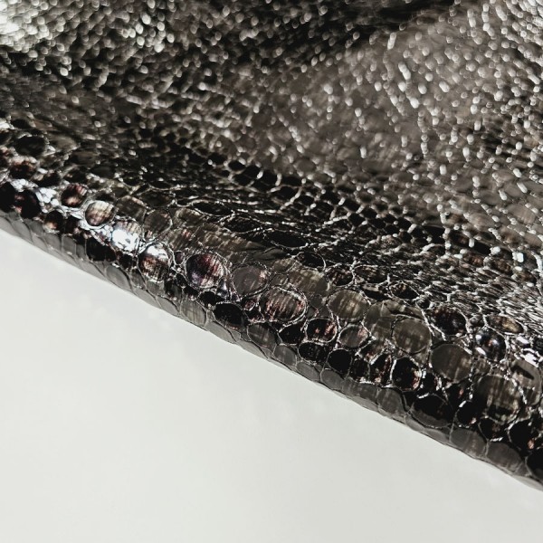 CROCODILE LEATHER  1828