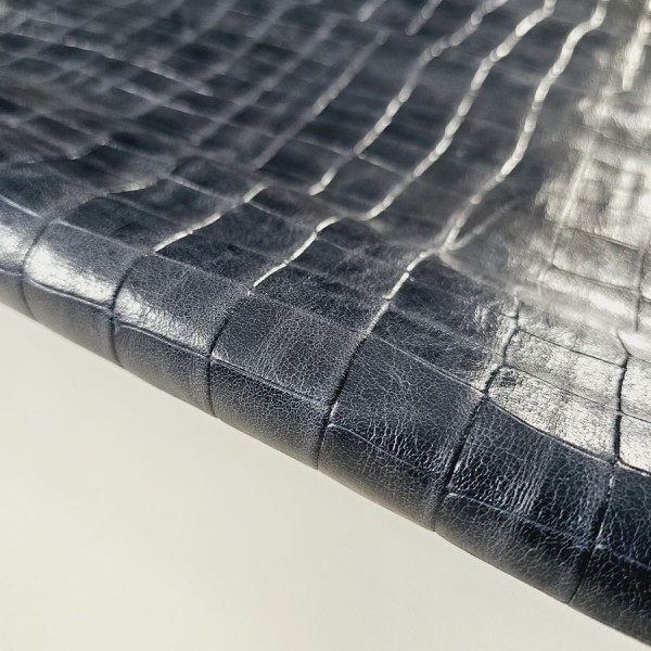 EMBOSSED LEATHER 667