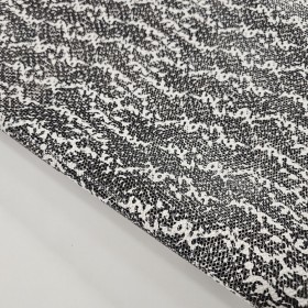 Exclusivo grabado piel de lagarto blanco y negro sobre piel vacuno