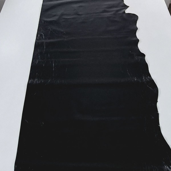 CUERO VACUNO NEGRO  5269