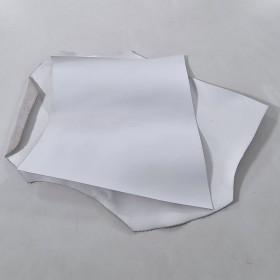 retales de cuero vacuno blanco