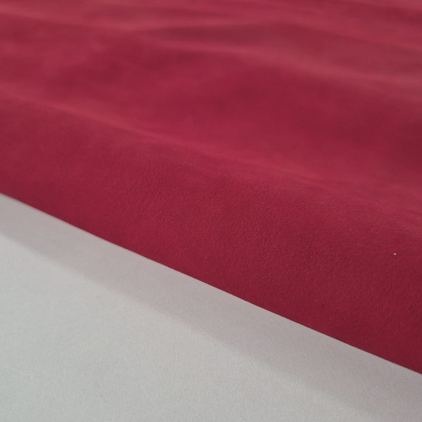 RED  NUBUC 774