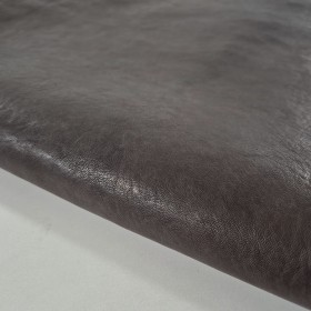Piel de cabra acabado rustico envejecido marron oscuro