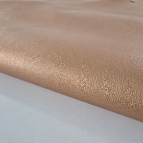 Piel entera de cordero metalizado bronce