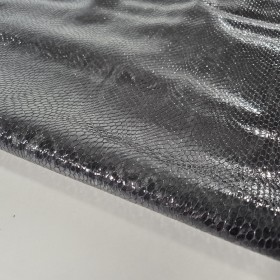 hojas de cuero vacuno grabado serpiente negro con manchas gris acabado charol