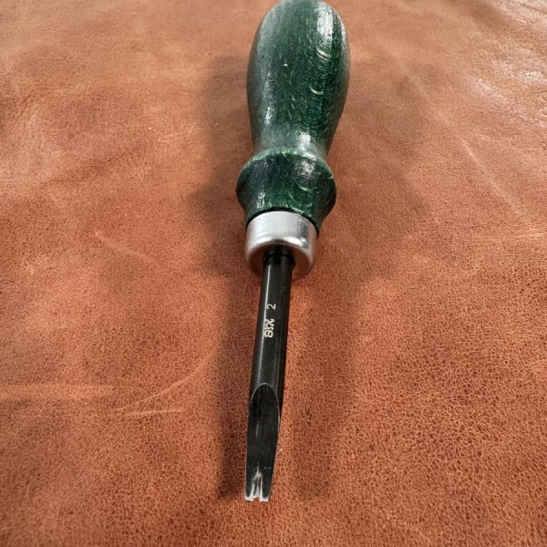 EDGING TOOL