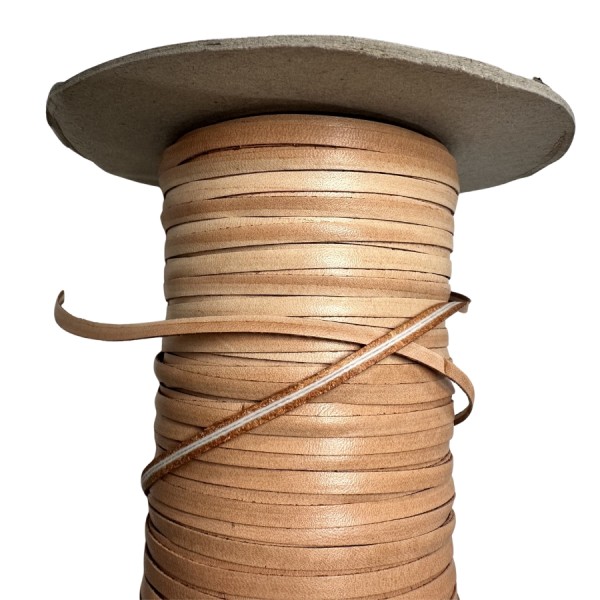 FLAT VEG-TAN LEATHER THREAD 5890
