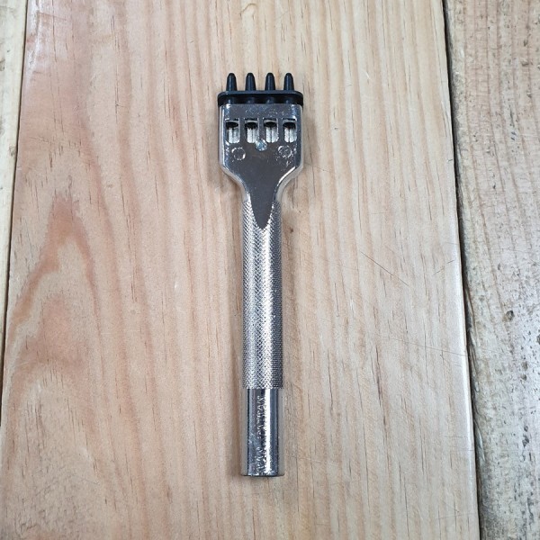 HOLES PUNCH