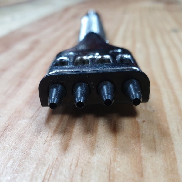 HOLES PUNCH