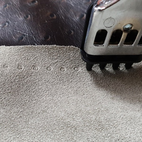 HOLES PUNCH