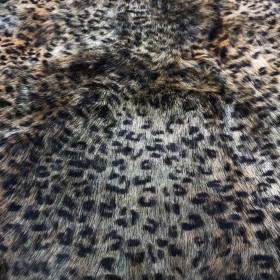 Manta de piel de conejo estampado animal print.